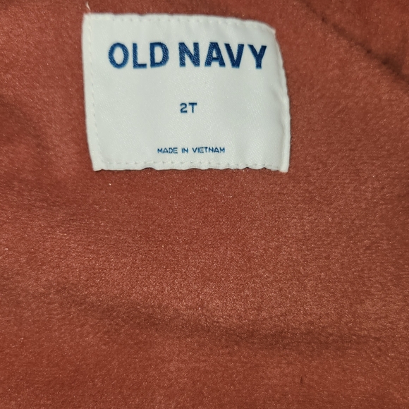 2 T old Navy puffer vest - Picture 3 of 4